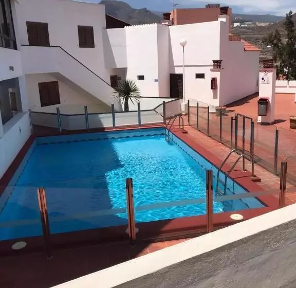 Cozy Apartment In Los Cristianos