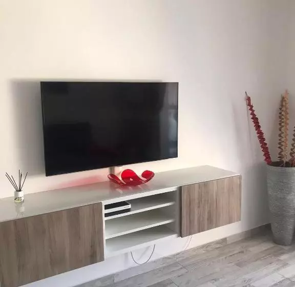 Cozy Apartment In Los Cristianos