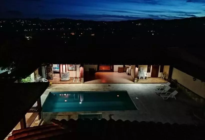 Majatalo Hostal Hollywood Inn Ii