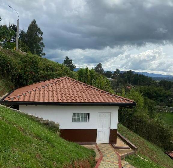 پانسیون Hostal Hollywood Inn Ii