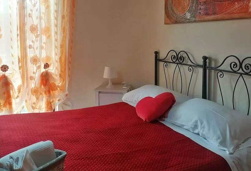 تختخواب و صبحانه My Sweet Home