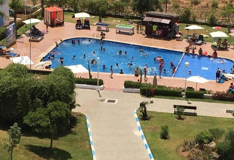 Luxury Apartment With Swimming Pool View