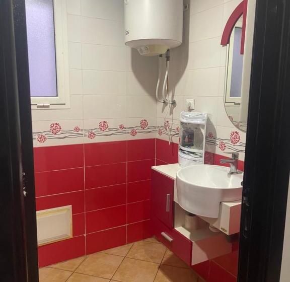 Luxury Apartment With Swimming Pool View