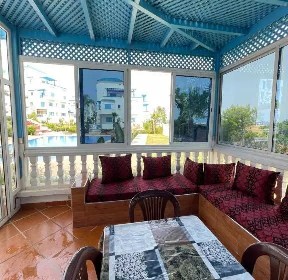 Luxury Apartment With Swimming Pool View