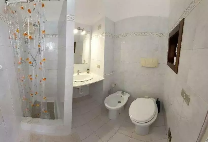 ペンション Economi Depandance Olbia