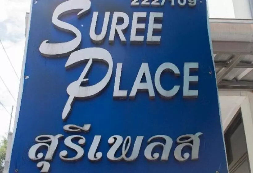 Suree Place Hostel