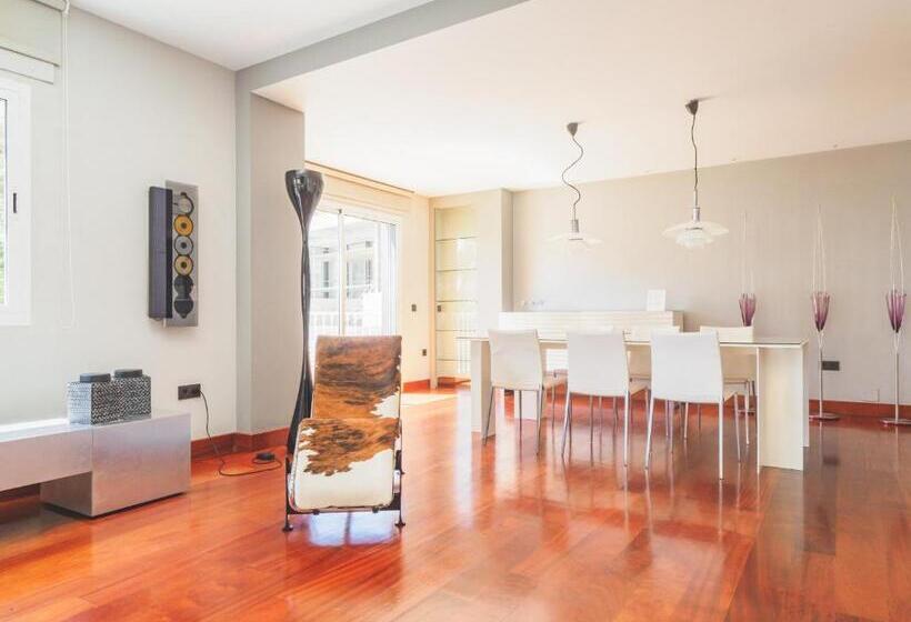 Cubo S Gibralfaro House Center