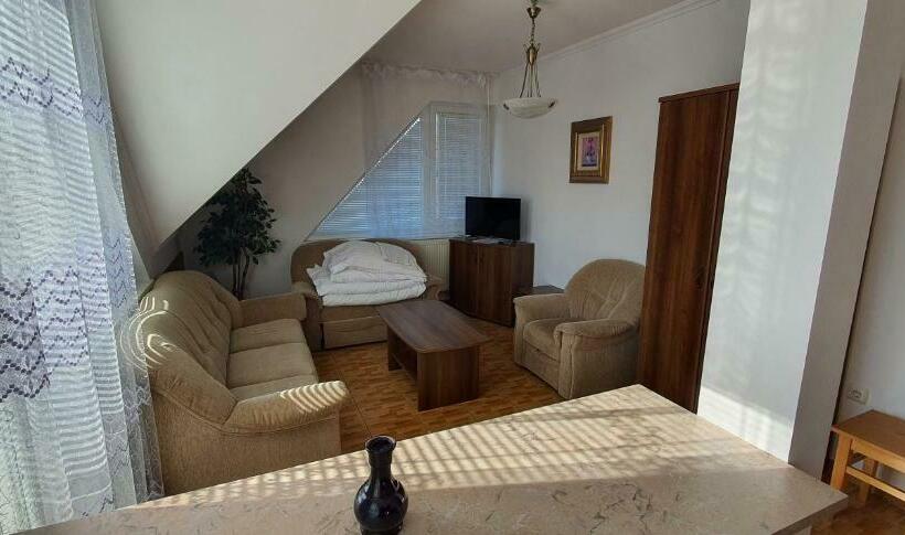 Hotelli Aqua Oazis Apartman