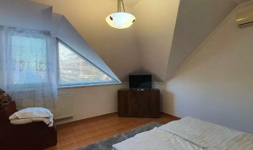 ホテル Aqua Oazis Apartman
