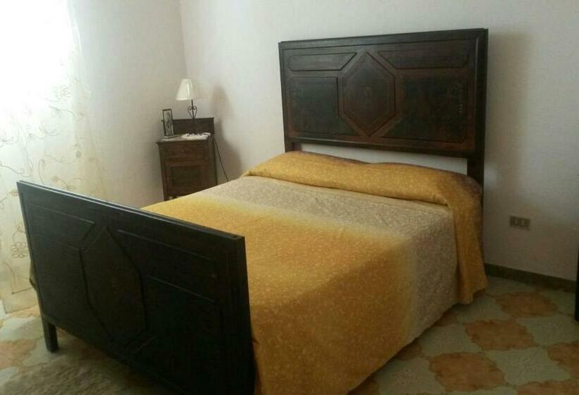 پانسیون A Tre Passi Dal Centro