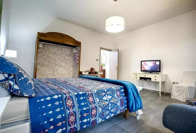 پانسیون Cozy Guest House Downtown