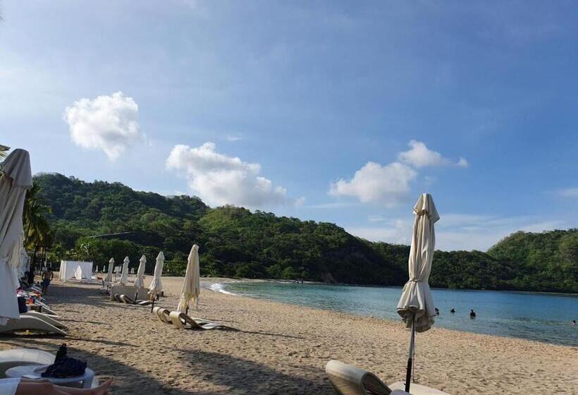 Пансион Pico De Loro Staycation