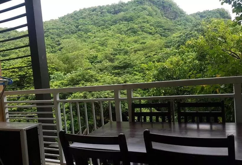 پانسیون Pico De Loro Staycation
