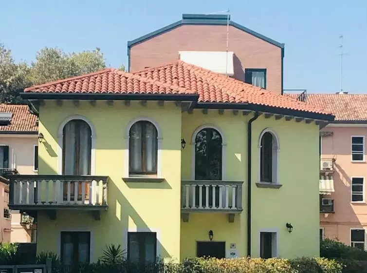 پانسیون Villa Ricordi