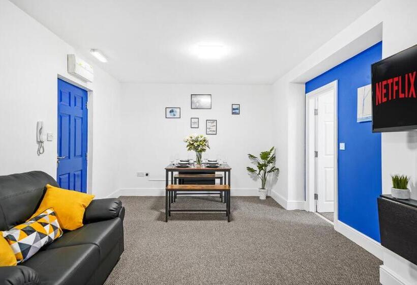 Sunshine Serviced Apartments By Happy Sunshine Stay