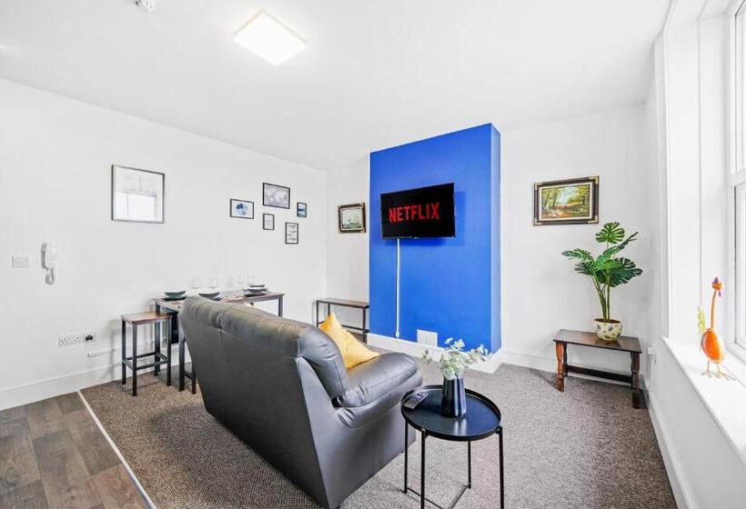 Sunshine Serviced Apartments By Happy Sunshine Stay