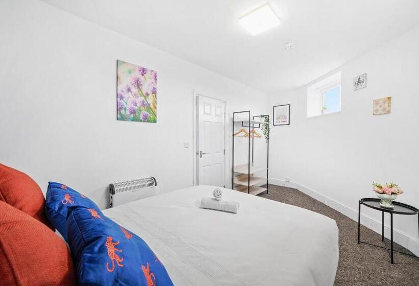 Sunshine Serviced Apartments By Happy Sunshine Stay