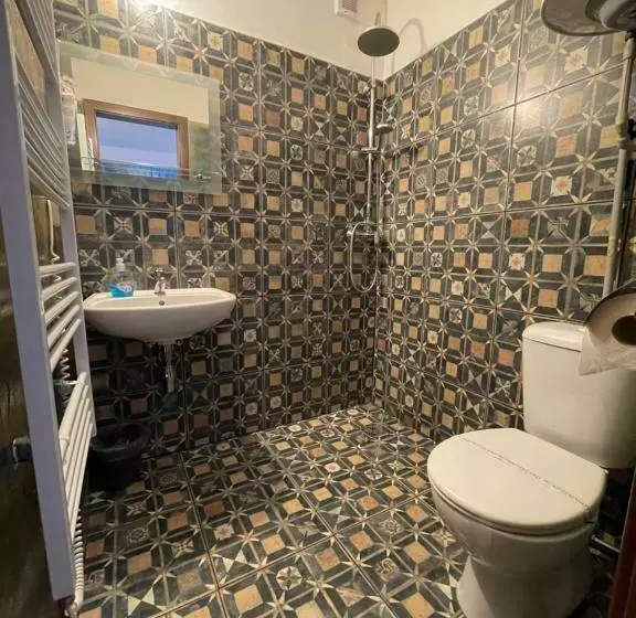 Retkeilymaja New Fajka