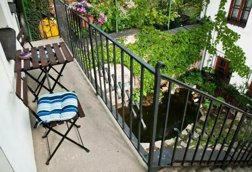 Retkeilymaja New Fajka