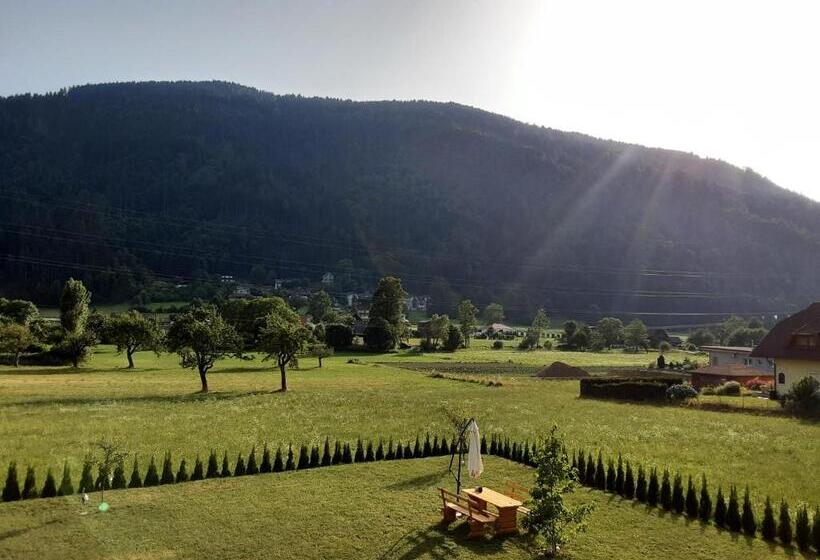 Apartment Ferienwohnung 3 Treffen Am Ossiachersee