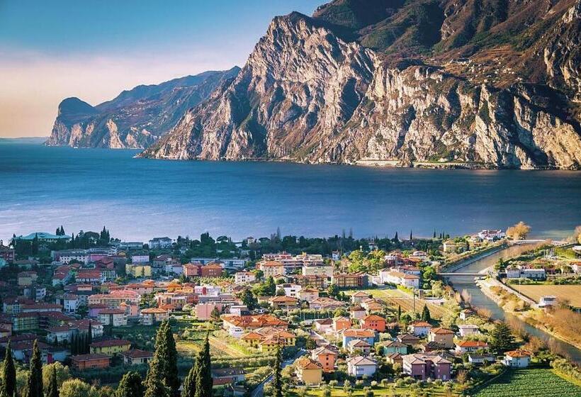 Holiday Residence With Private Garden