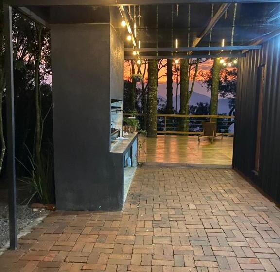 La Negra   Cabana Entre Araucárias