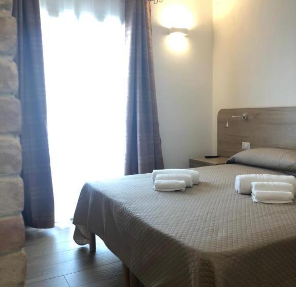 펜션 Affittacamere Su Caboni