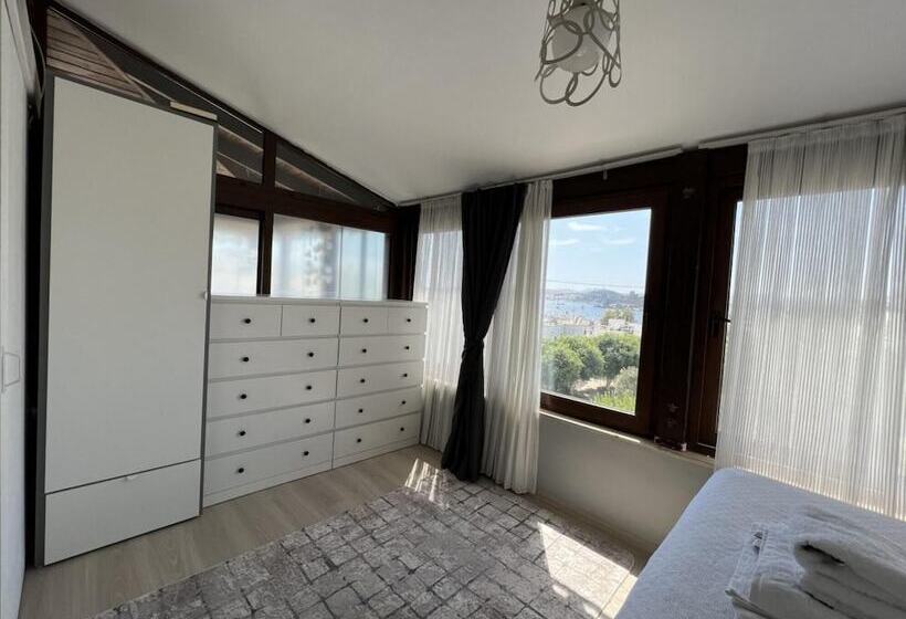 House Close To Beach With A Sea View In Bodrum