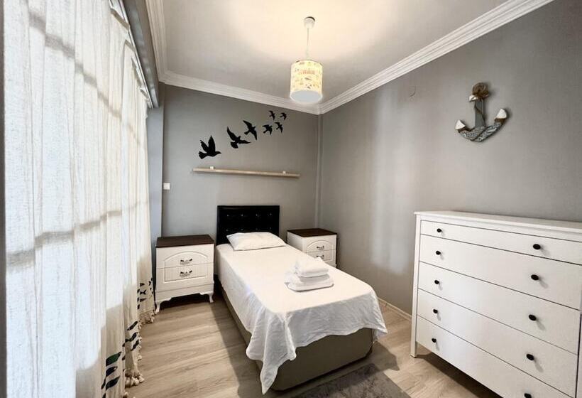 House Close To Beach With A Sea View In Bodrum