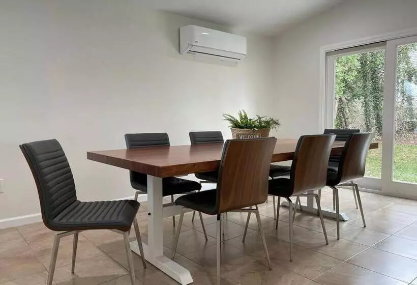 Shore Drive   2 Bedroom/2 Bath/bunk/queen Oasis