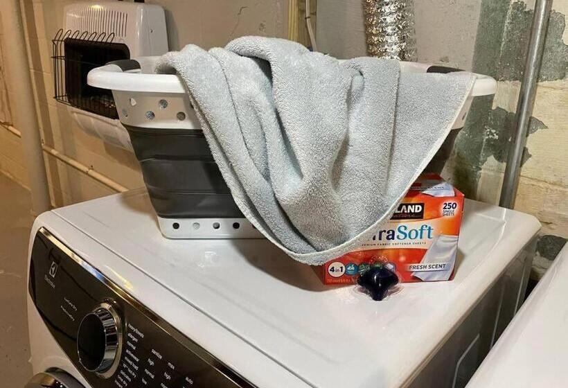 Shore Drive 2 Bedroom/2 Bath/bunk/queen Oasis