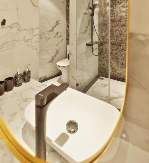 Apartments By Vitrine