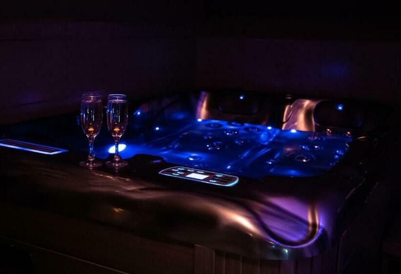 צימר Pause Nature Sorbais Chambre Avec Spa, Sauna, Streaming Et Arrivée Autonome