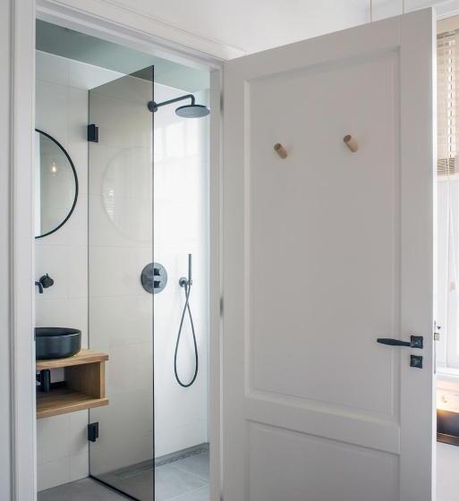 민박 Studios At The Canal