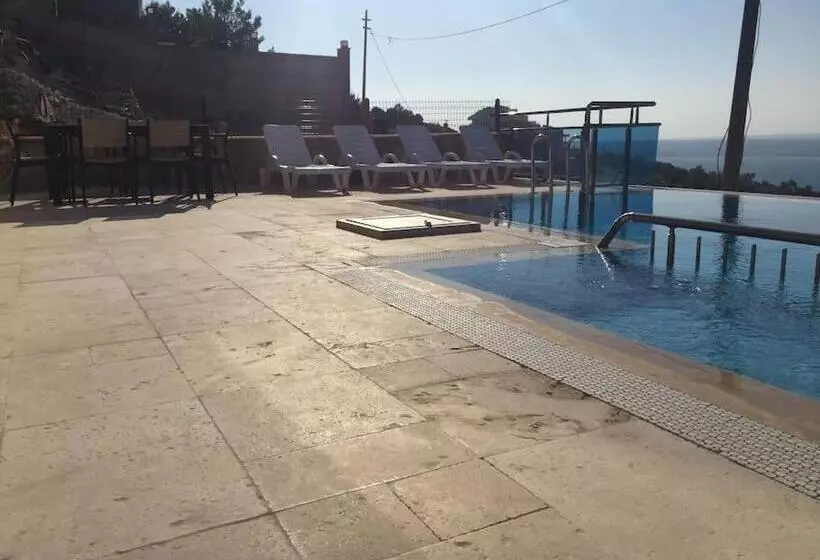 Dilbar Villa