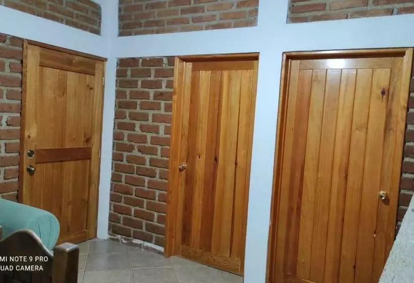 Hotelli Cabañas El Pedregal