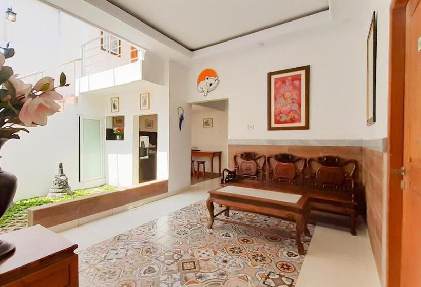 هتل The Cabin Purwokinanti