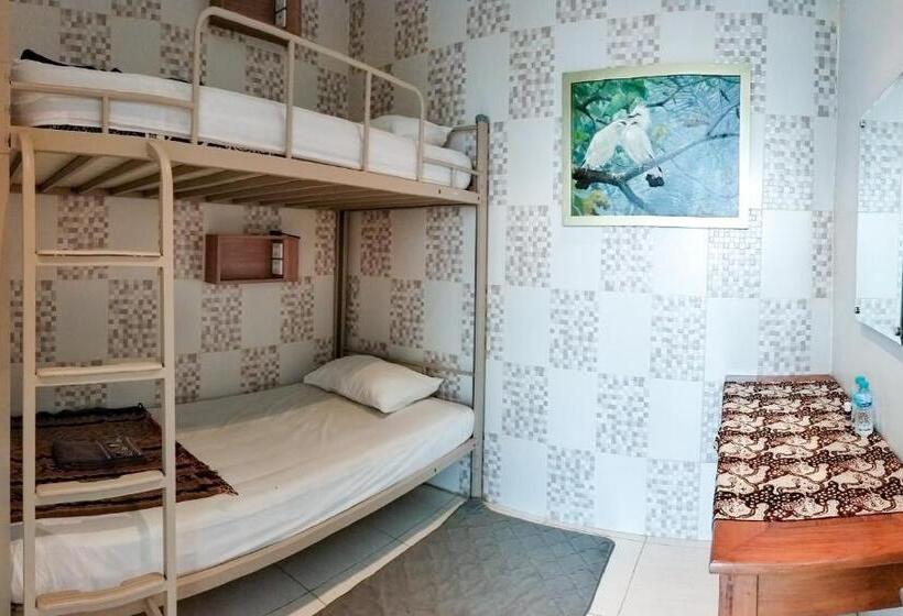 هتل The Cabin Purwokinanti