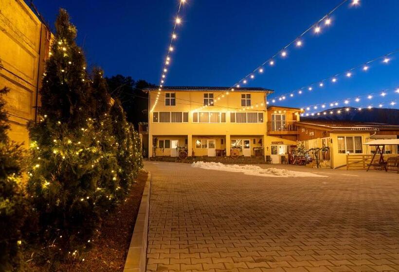 酒店 șura Lu  Pătru