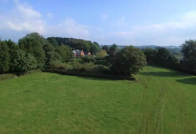 Large House On Farm With Own Heated Pool, As Seen On Bbc Tv