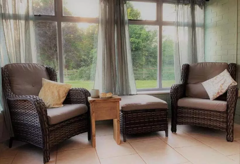 Large House On Farm With Own Heated Pool, As Seen On Bbc Tv