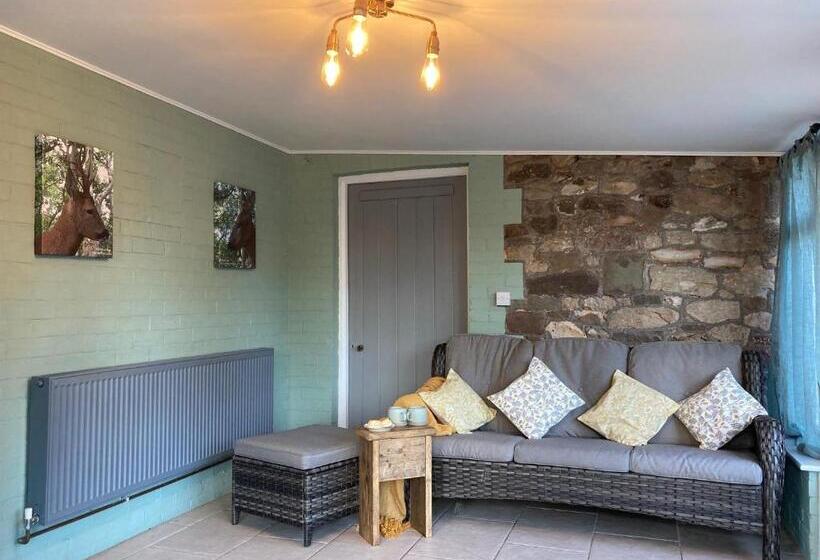 Large House On Farm With Own Heated Pool, As Seen On Bbc Tv