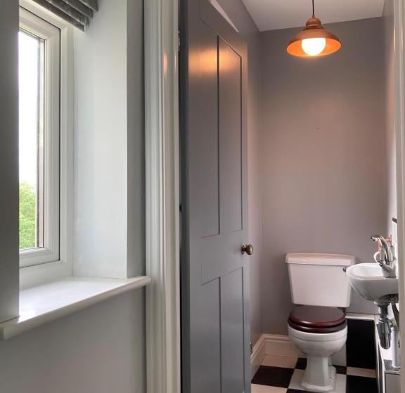 Large House On Farm With Own Heated Pool, As Seen On Bbc Tv