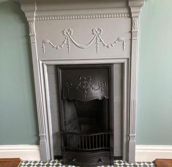 Large House On Farm With Own Heated Pool, As Seen On Bbc Tv