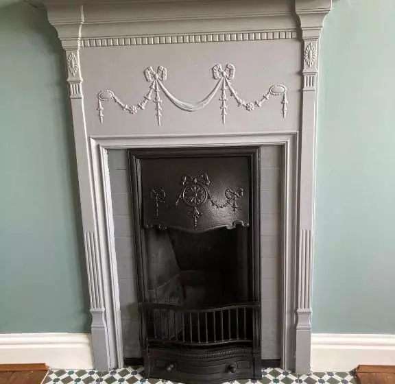 Large House On Farm With Own Heated Pool, As Seen On Bbc Tv