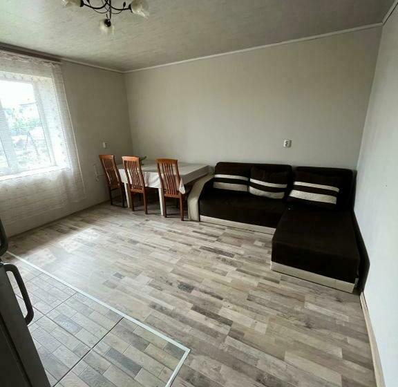 Pension (Hôtel basse catégorie) вила никови