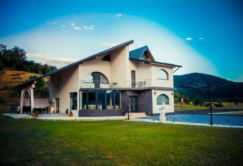 پانسیون Casa Ducu