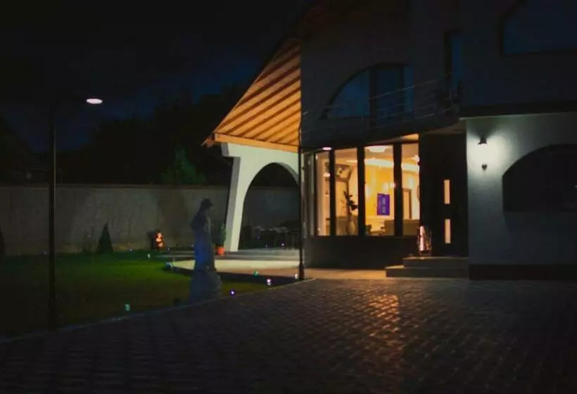 پانسیون Casa Ducu