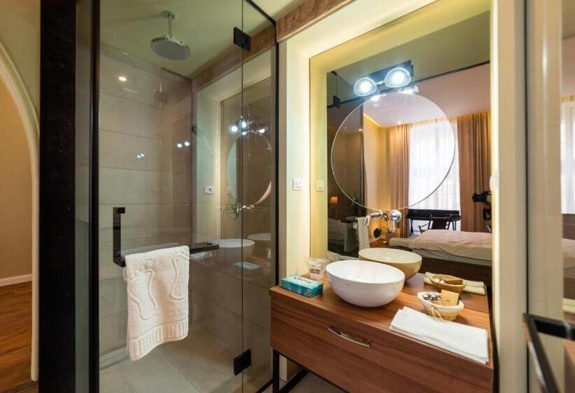 بنسيون Casa Nym