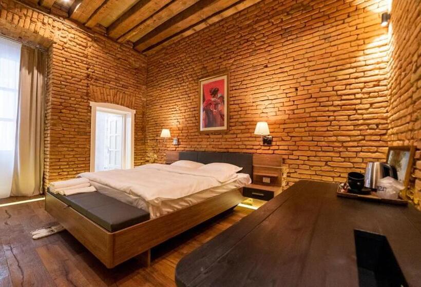 بنسيون Casa Nym